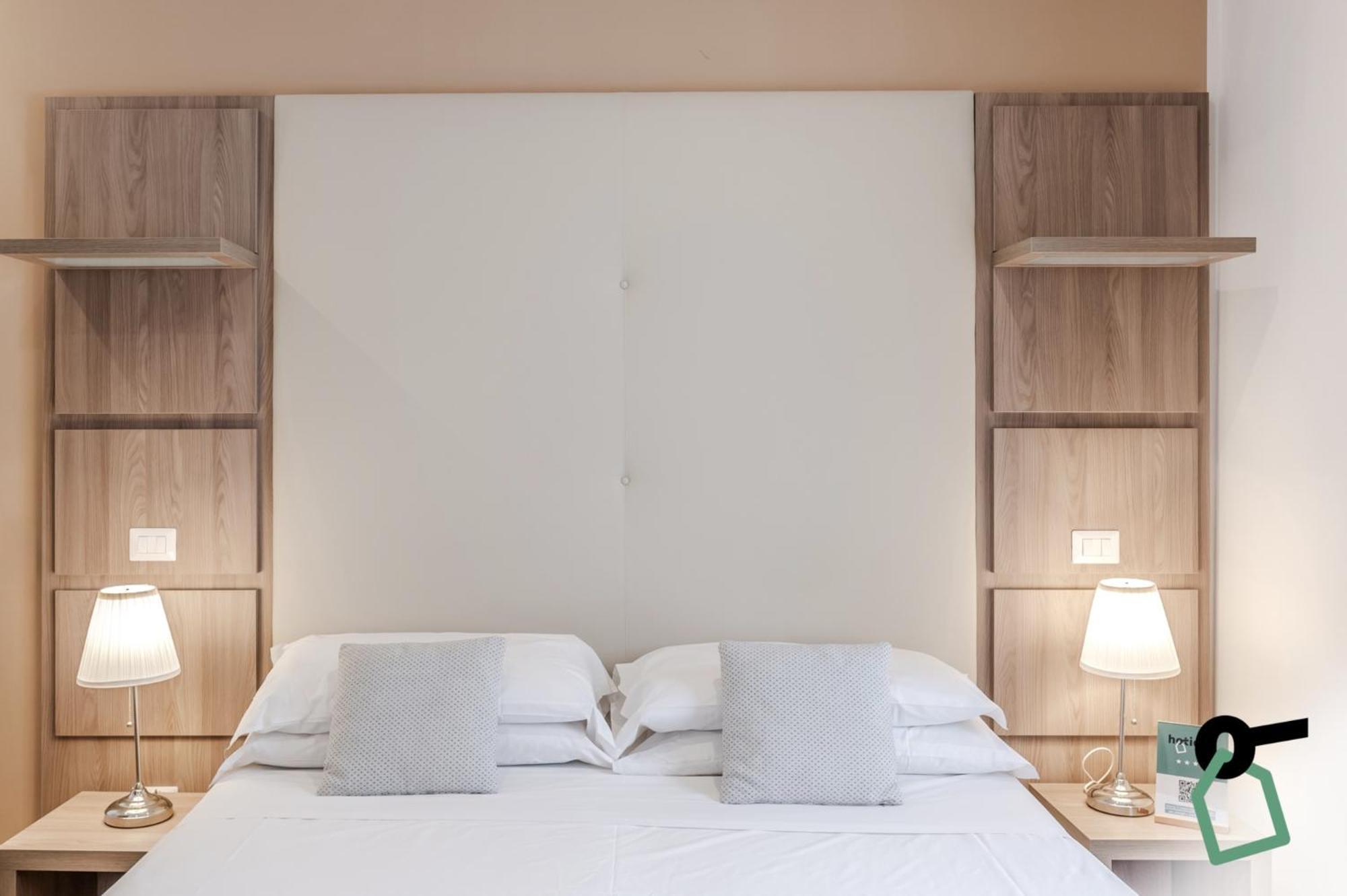 Hotiday Room Collection - Napoli Residenza Scarlatti Exterior foto