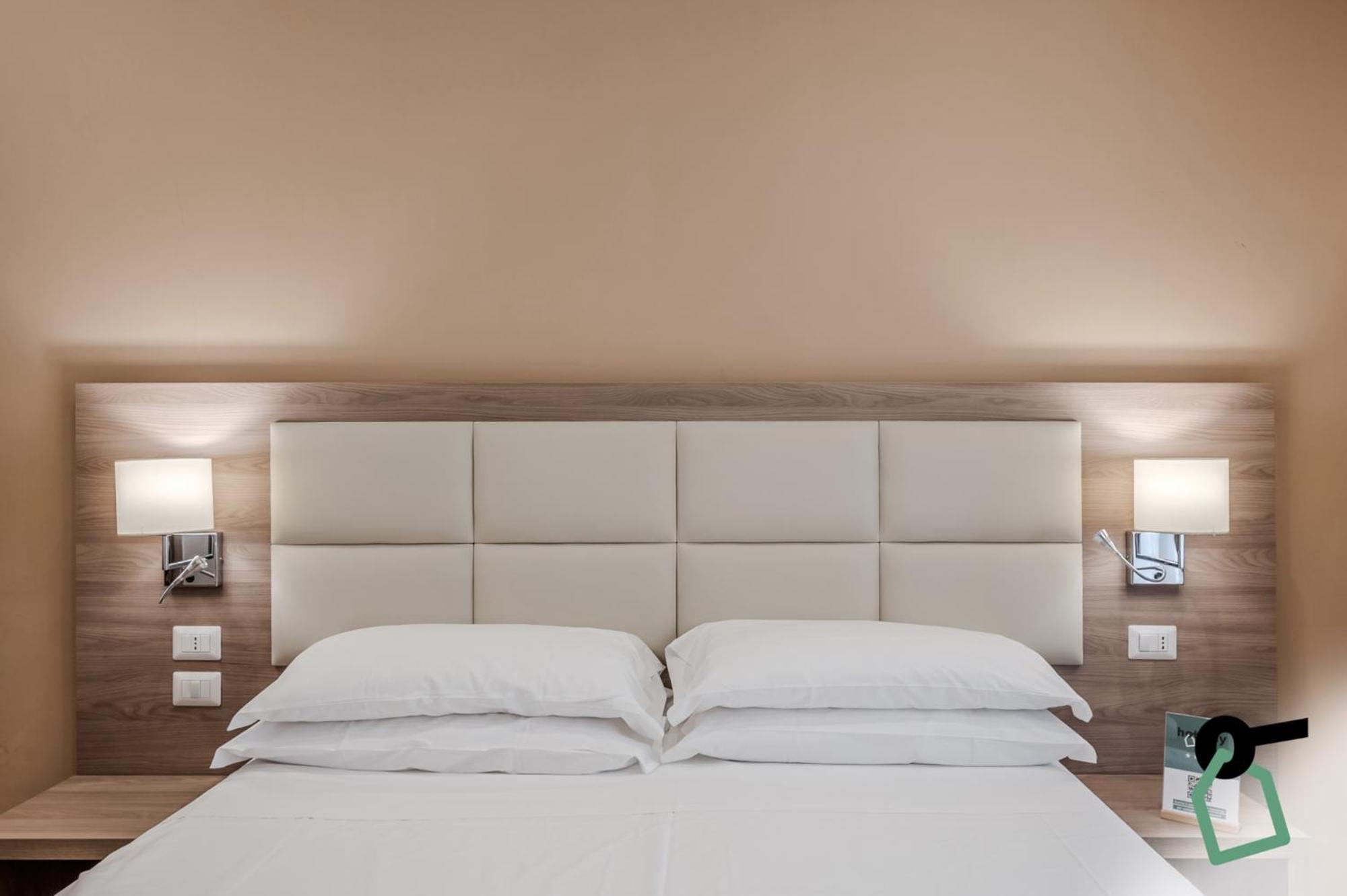 Hotiday Room Collection - Napoli Residenza Scarlatti Exterior foto